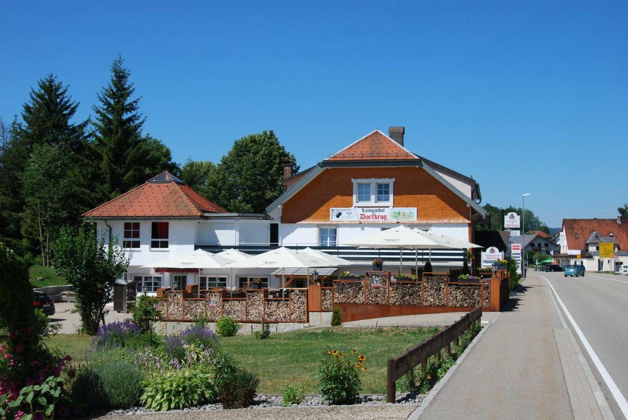 Landgasthof Zum Dorfkrug Hotel Häusern Buitenkant foto