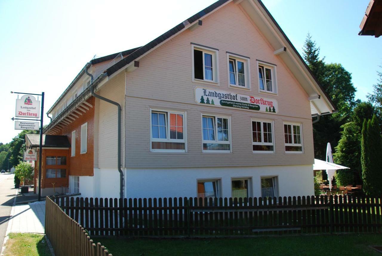 Landgasthof Zum Dorfkrug Häusern Buitenkant foto