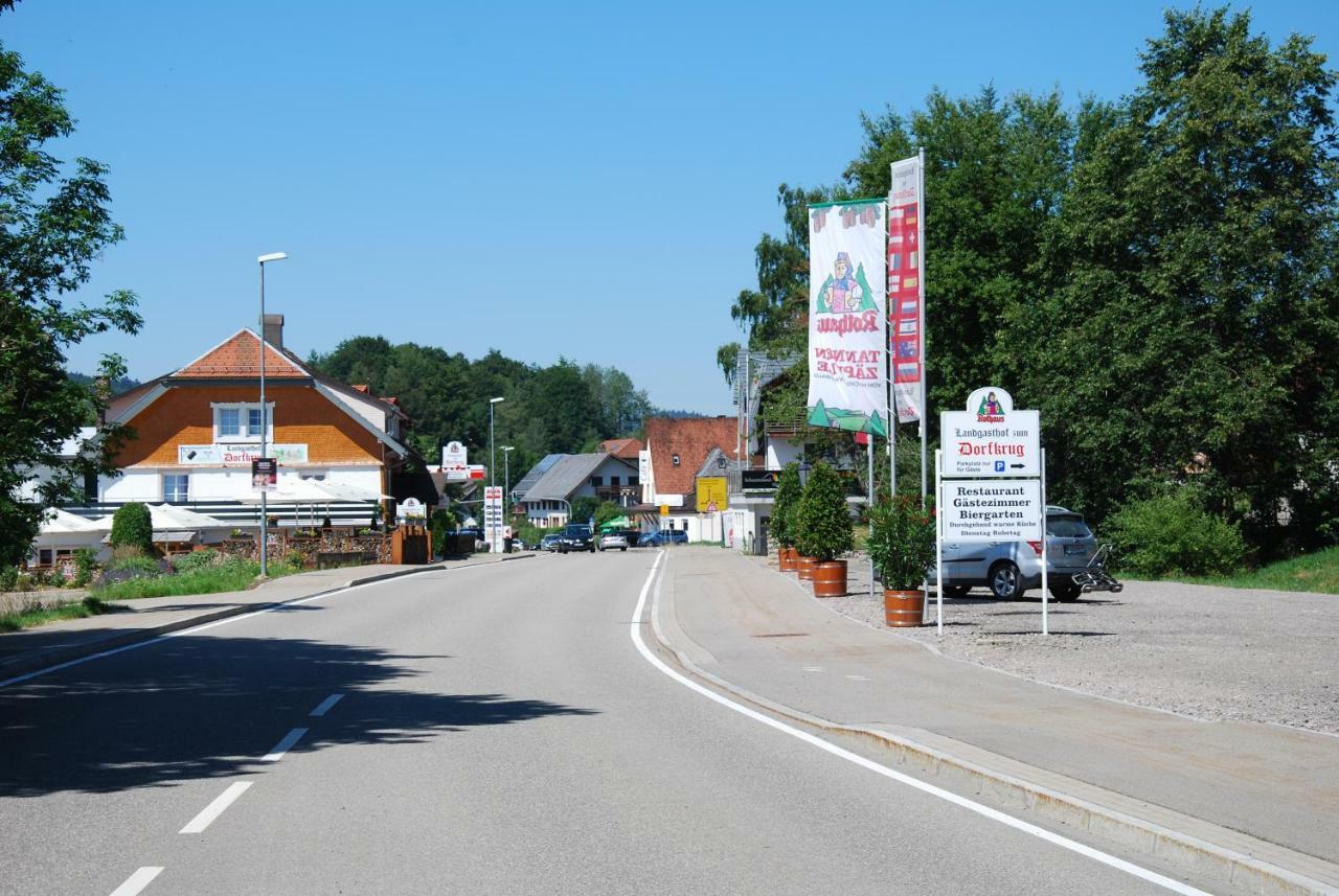 Landgasthof Zum Dorfkrug Hotel Häusern Buitenkant foto